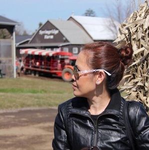 Meet your Posher, Leonor